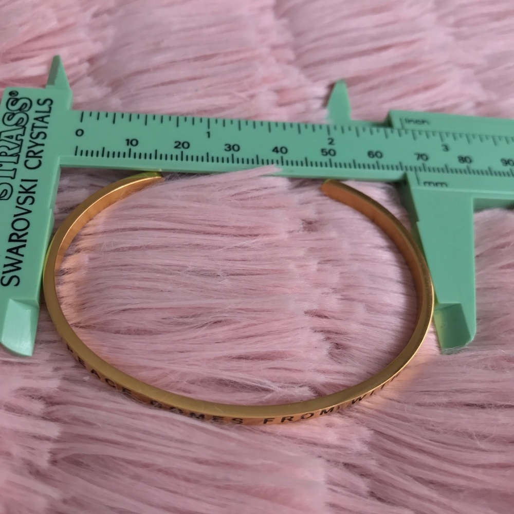 Beautiful Set Three Tone Bangles🎀 - Picture 4 of 8